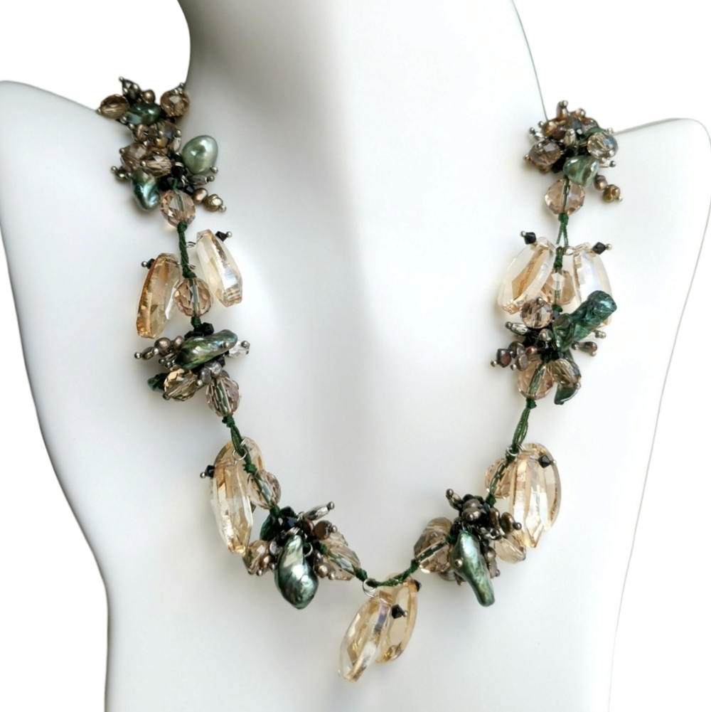 Keshi pearl and Swarovski crystal necklace
